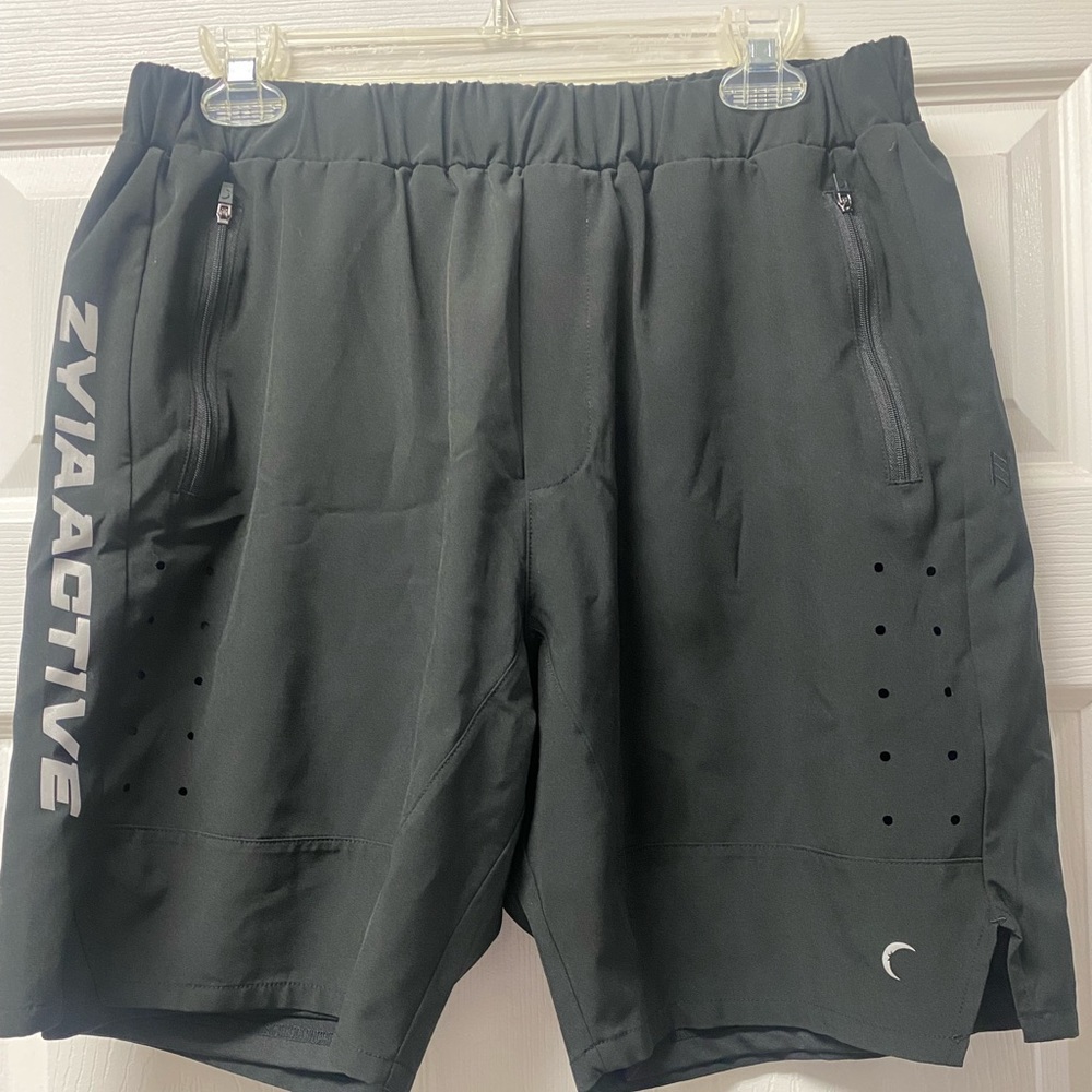 Men’s Black All-Purpose Shorts, L